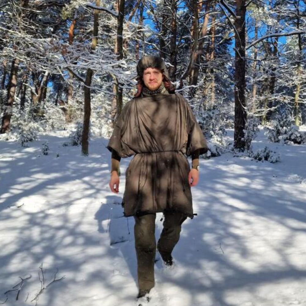 Bushmen Walker 1XL Sleeping Bag (Olive) in snow