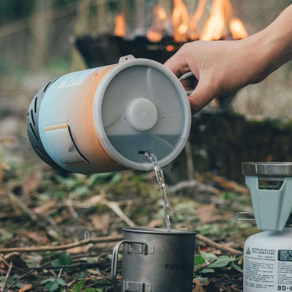 Firemaple Star X1 Fixed Cooking System (Gradient) being poured