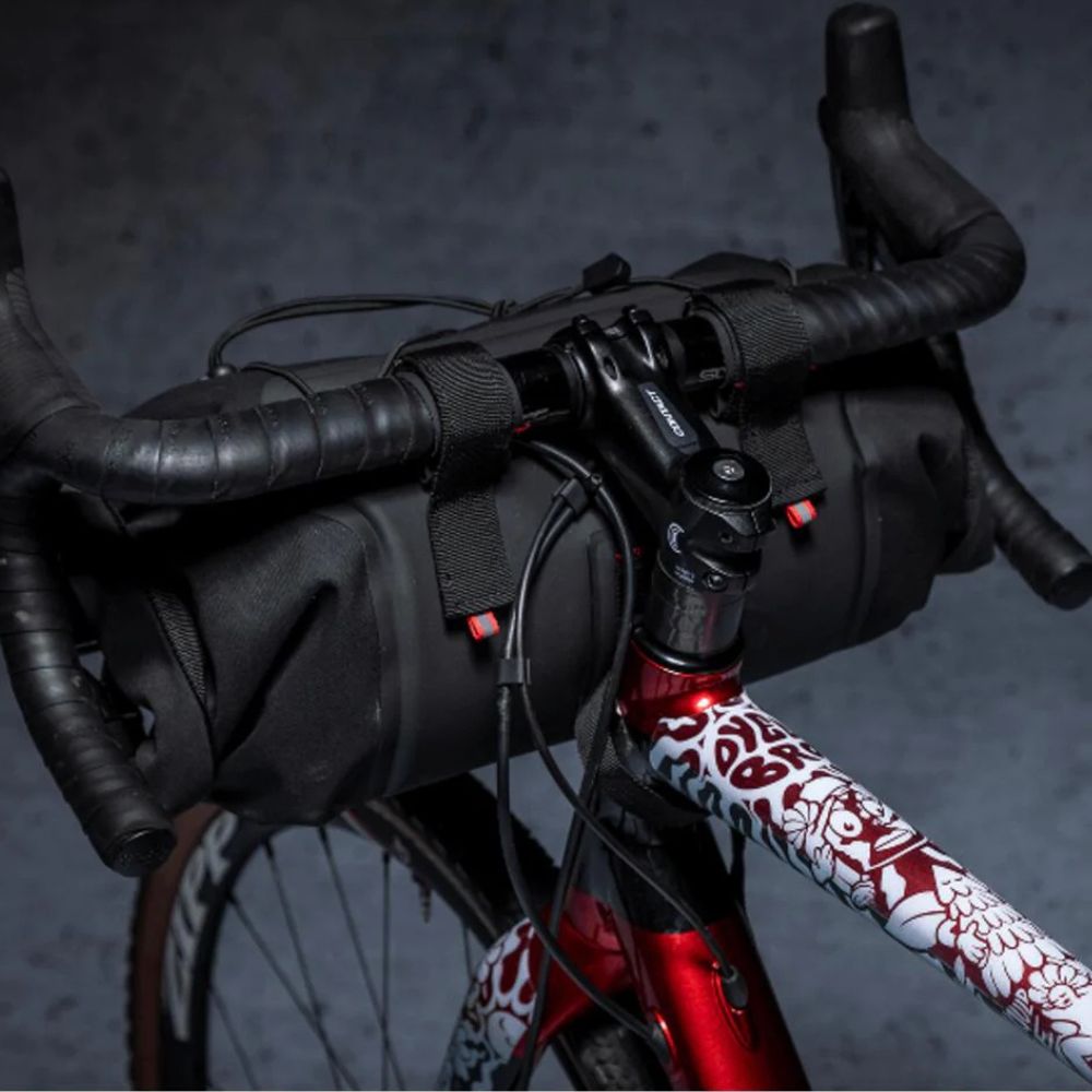 Geosmina Handlebar Bag on handlebars