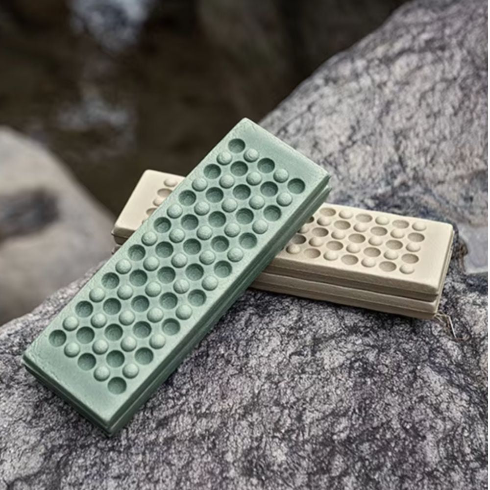 Naturehike Camping Seat Mat Biege on log
